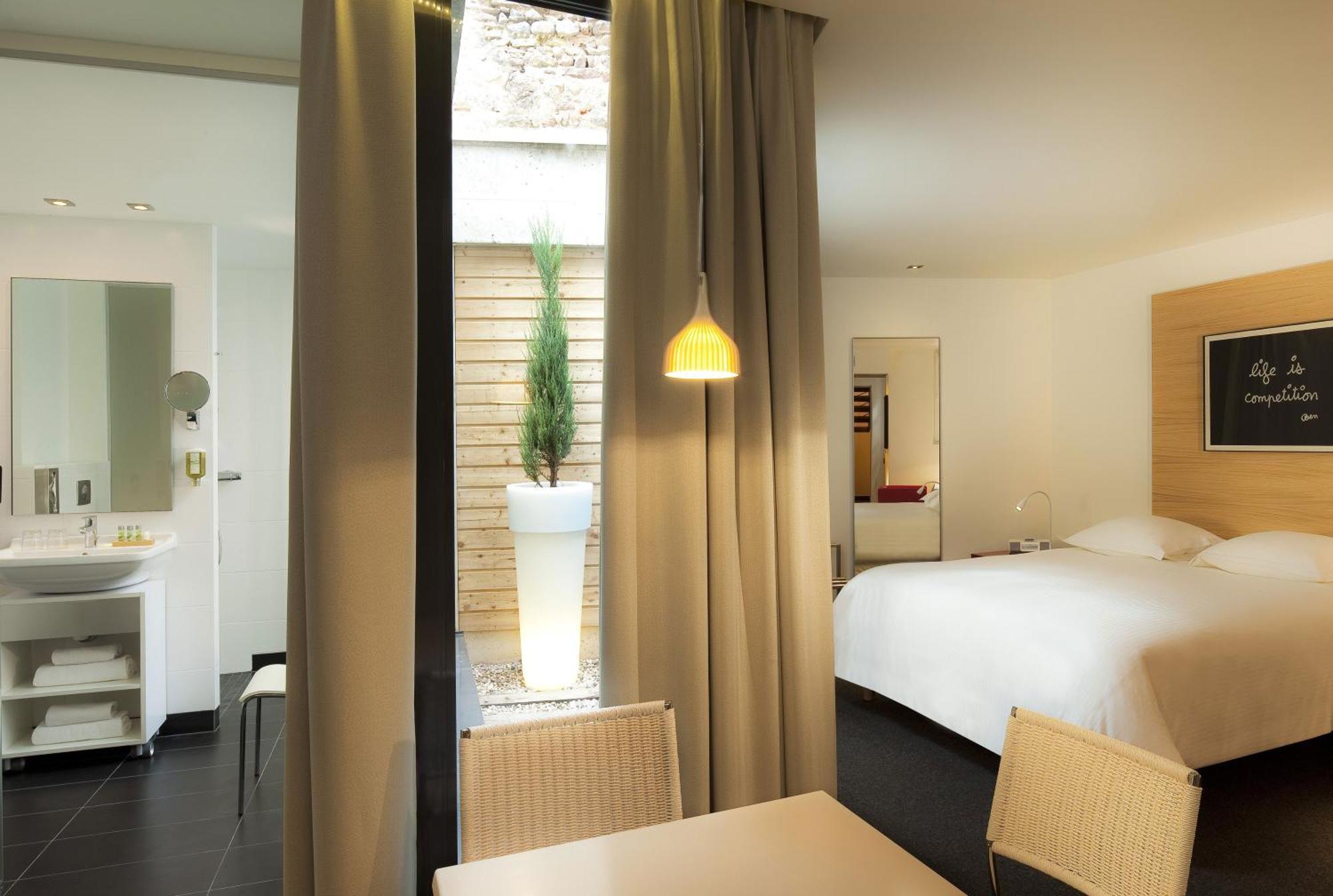 אוברנאי Hotel Le Pavillon 7 מראה חיצוני תמונה